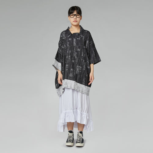 BLACK AND WHITE OVERSIZED BLOUSE