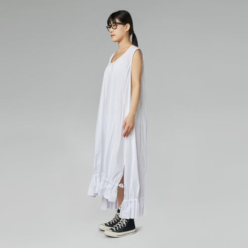 VESTIDO BLANCO CON CORDÓN EN LA PARTE INFERIOR