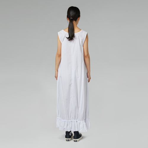 VESTIDO BLANCO CON CORDÓN EN LA PARTE INFERIOR