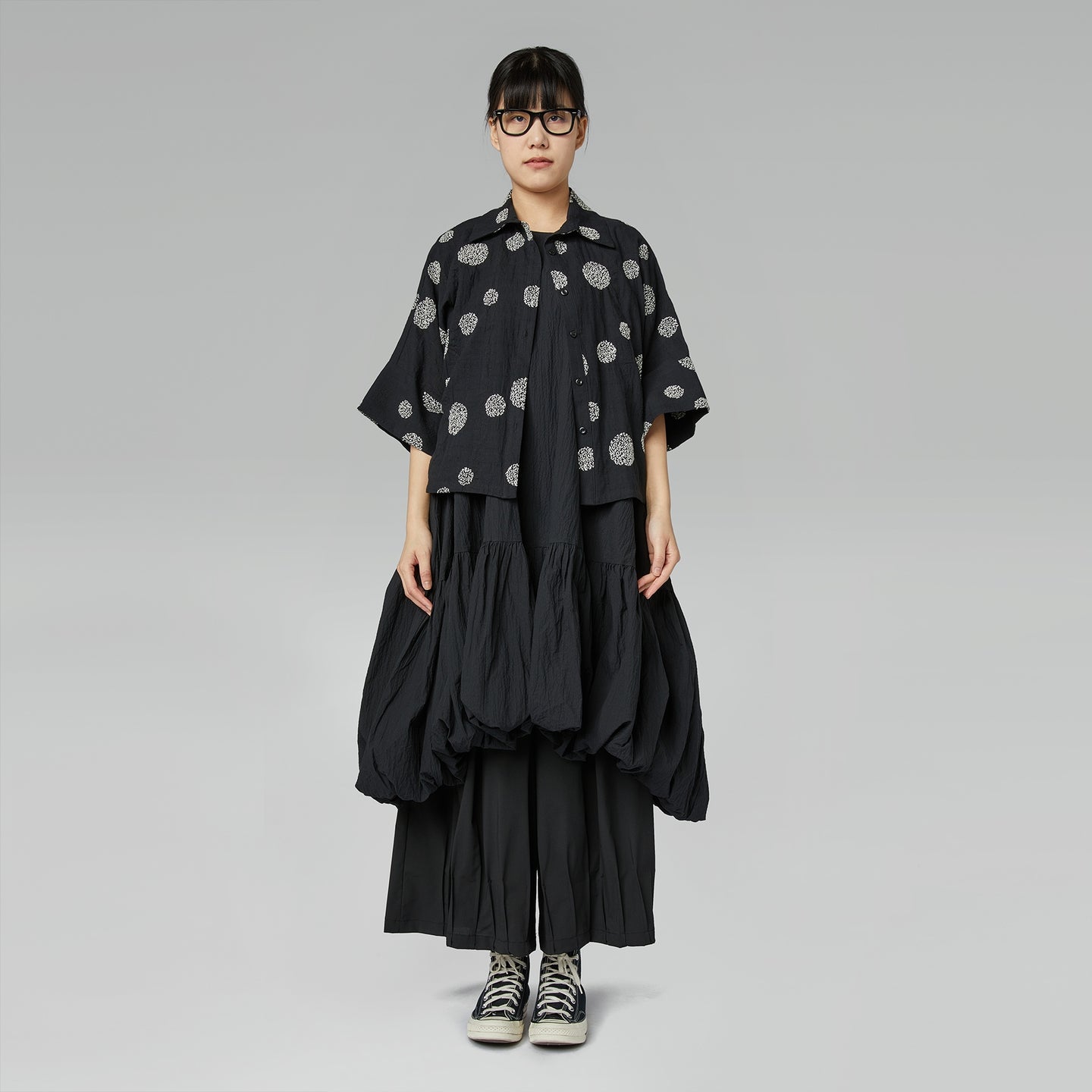 BLACK SHIRT WITH EMBOSSED DESIGN
