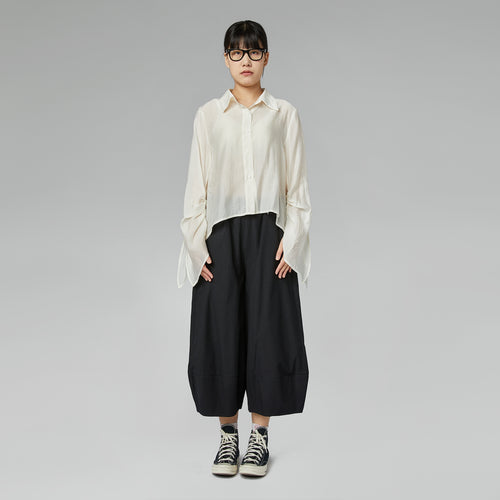 LIGHTWEIGHT SHIRT WITH RUFFLES ON THE BACK
