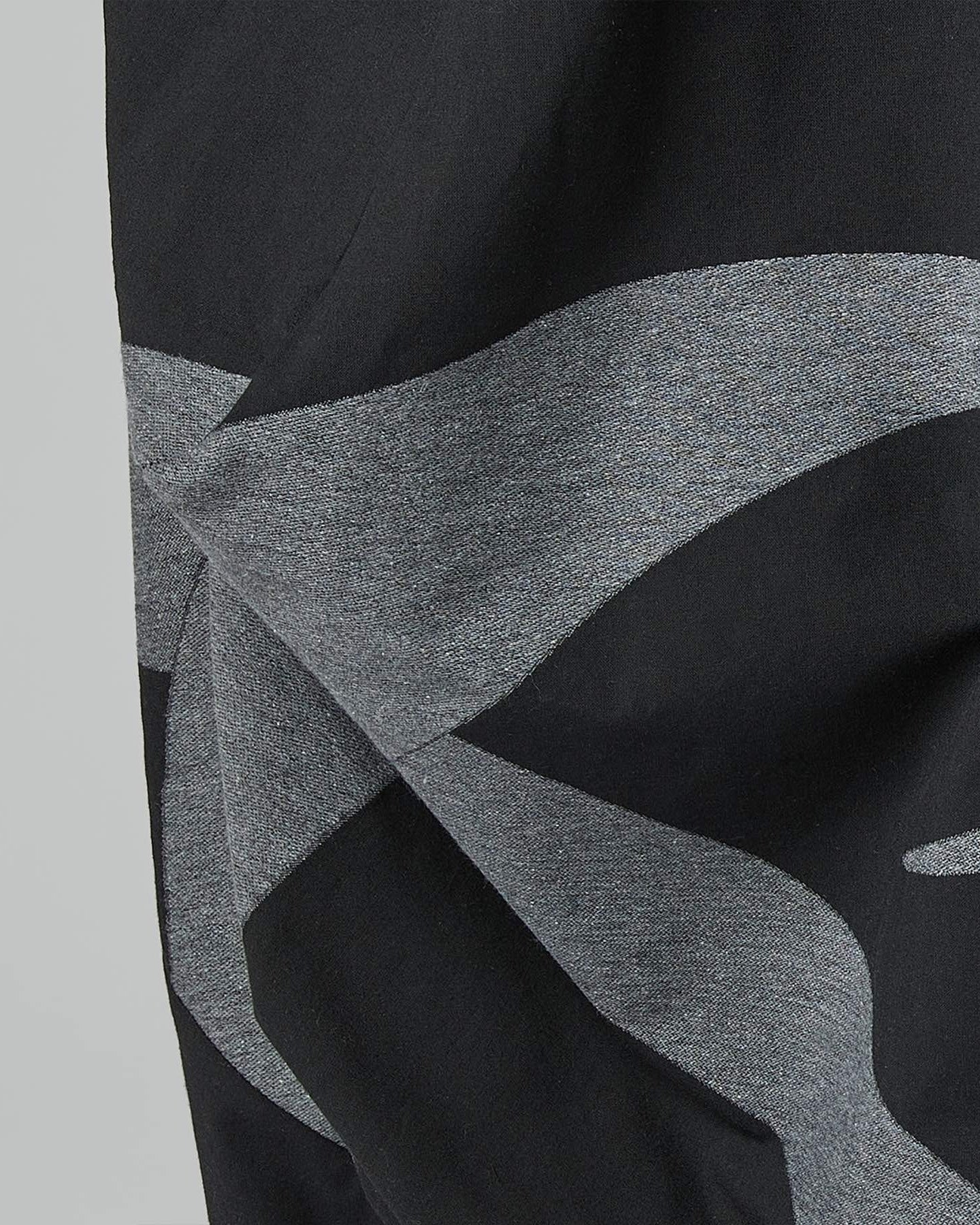 PANTALONI E GONNE CON MOTIVO GEOMETRICO