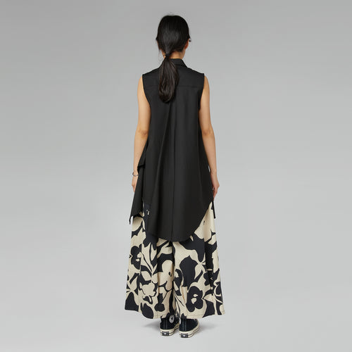 SLEEVELESS SHIRT WITH WALLET CLOSURE