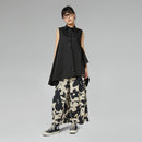 SLEEVELESS SHIRT WITH WALLET CLOSURE