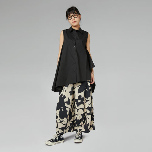 SLEEVELESS SHIRT WITH WALLET CLOSURE