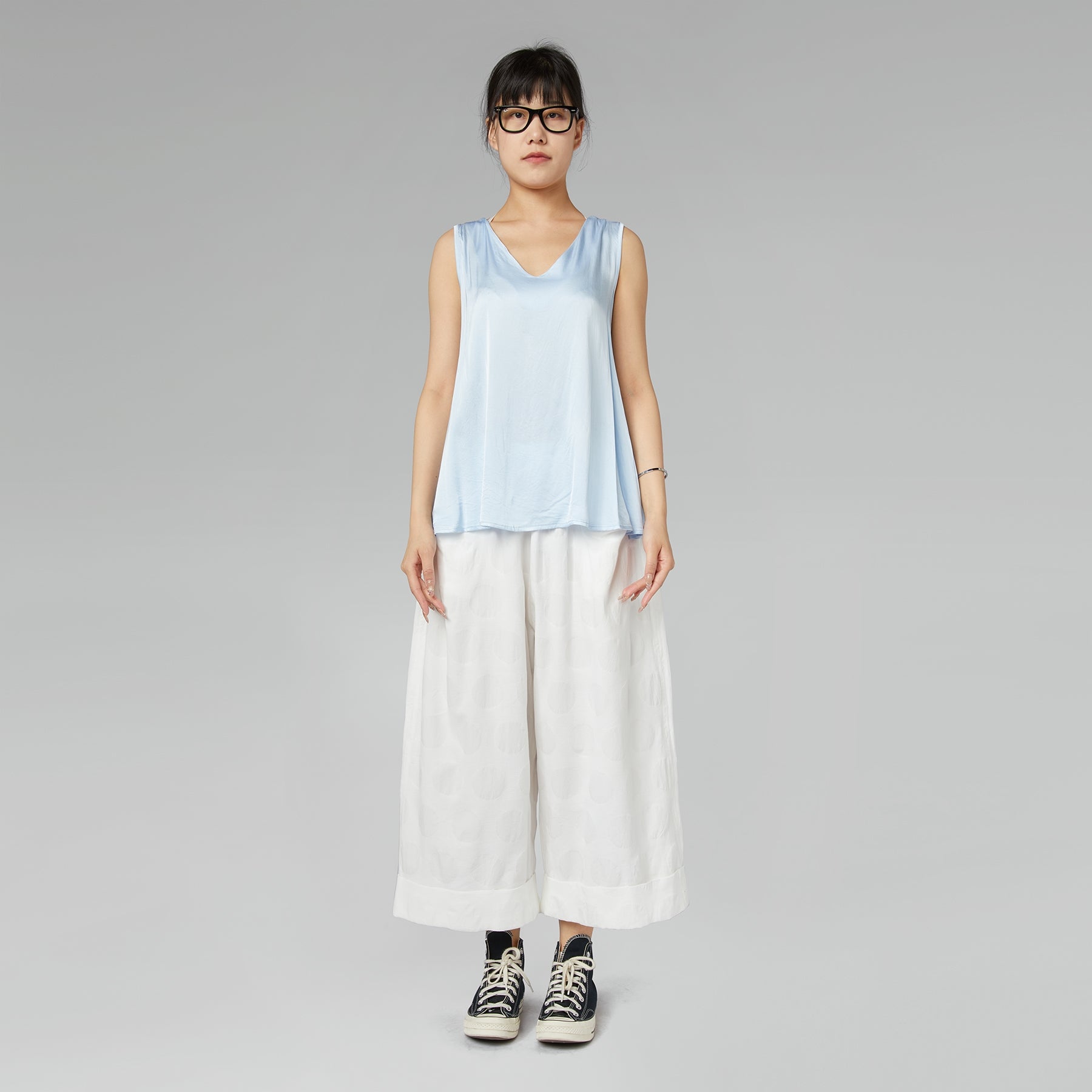 RAYON BLEND SATIN TOP WITH V-NECK BLUE