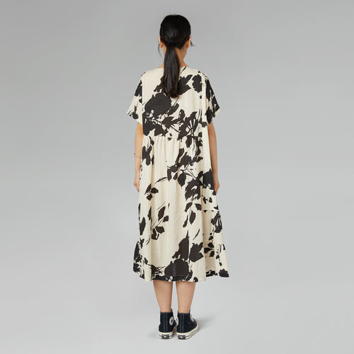 ROBE EN TISSU MÉLANGÉ VISCOSE AVEC IMPRIMÉ FLORAL