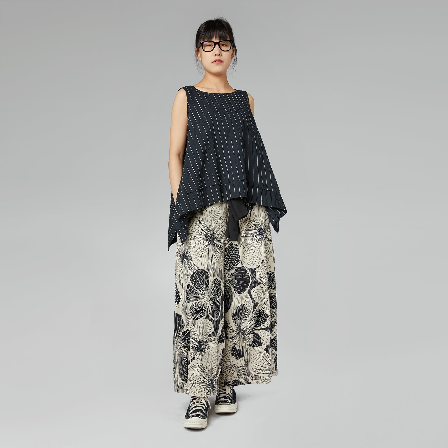 PANTALONI CON STAMPA FLOREALE