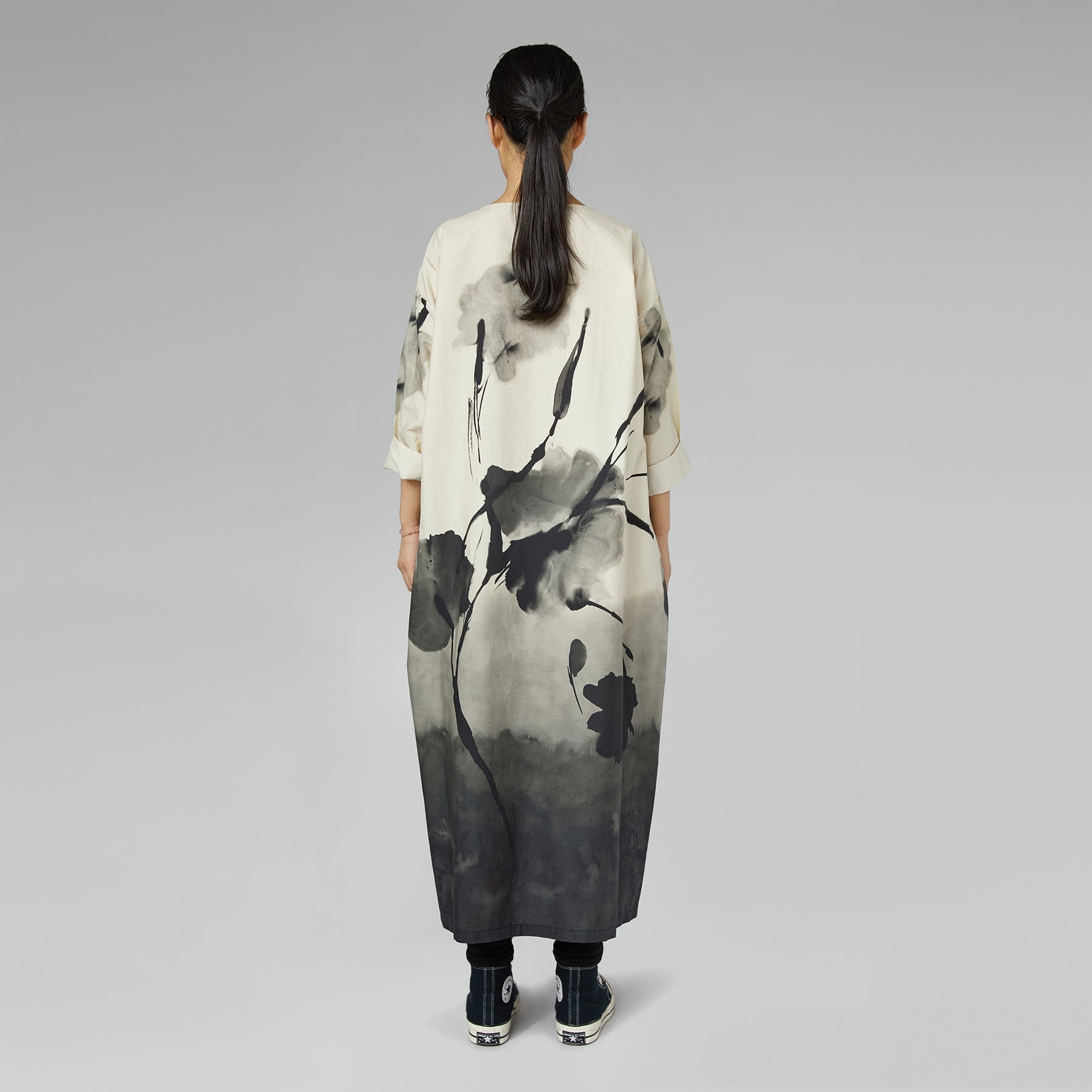 ABITO CON STAMPA A FIORI