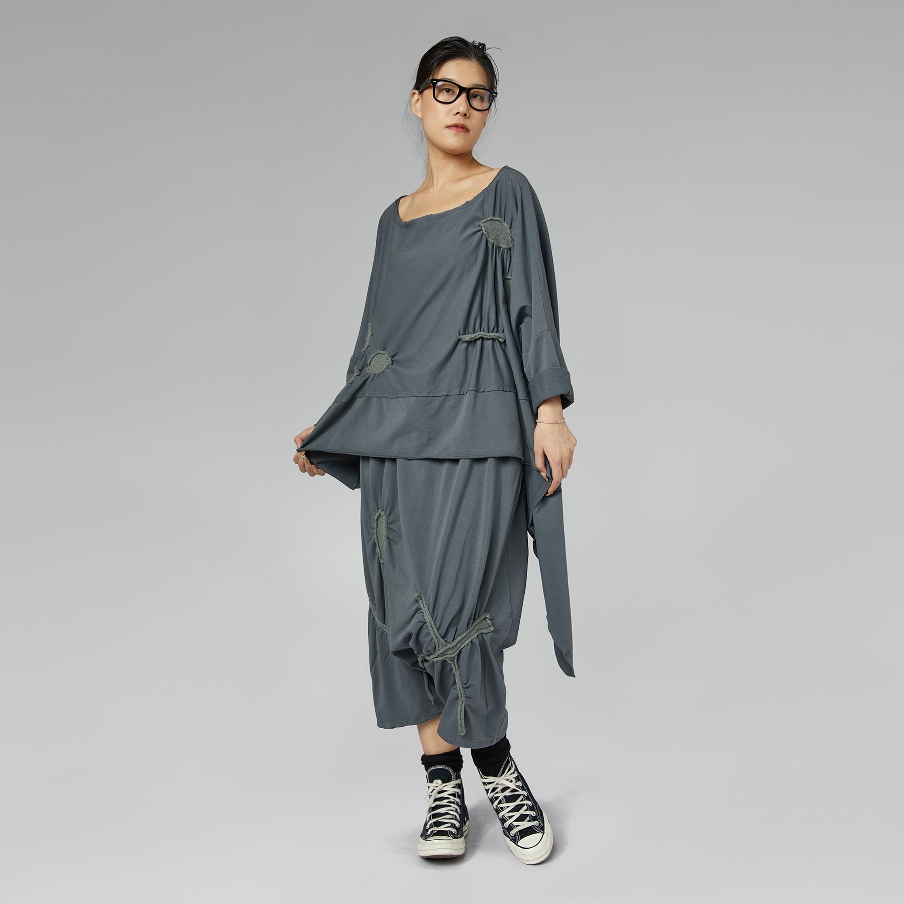 ASYMMETRIC BUBBLE SWEATSHIRT GRAY