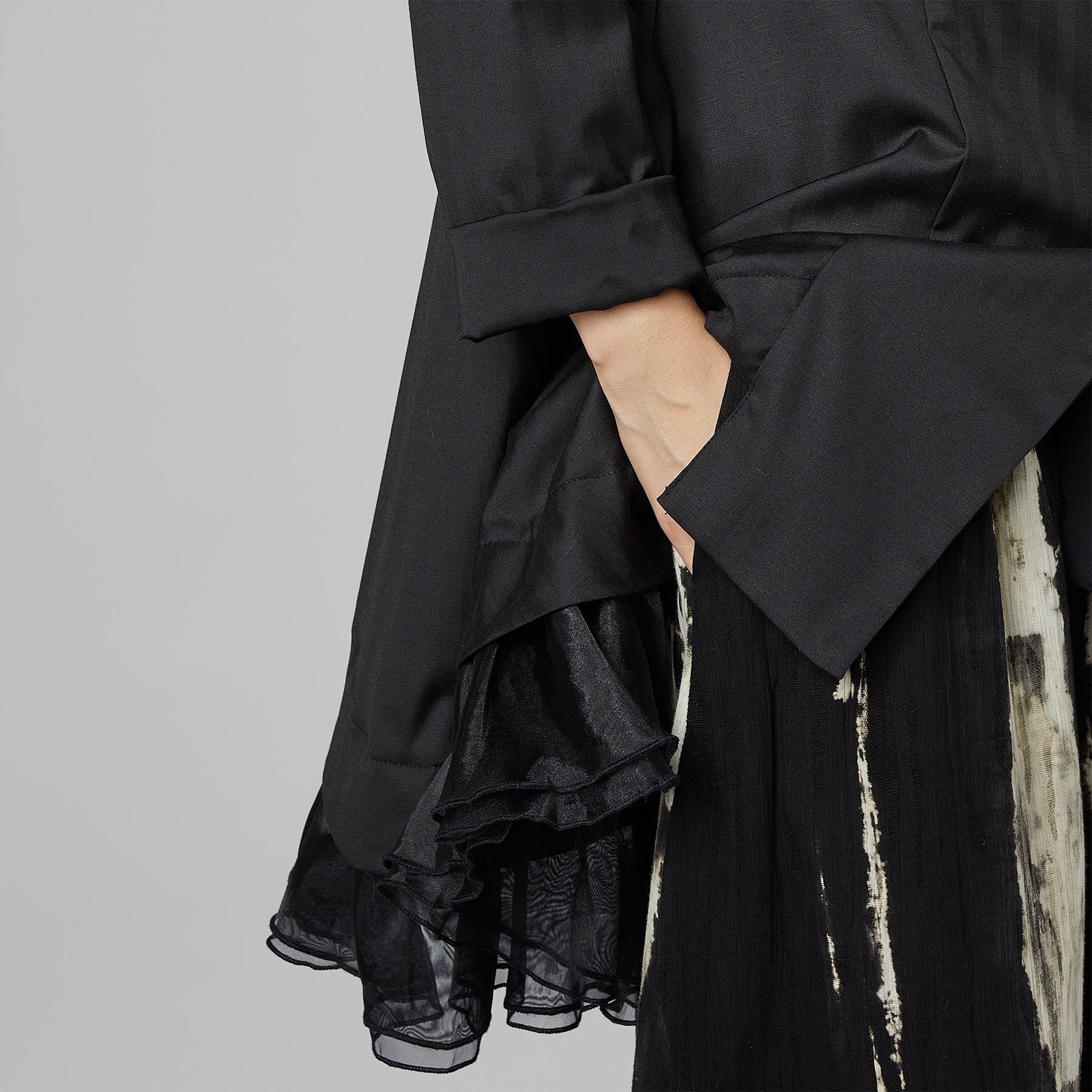 GIACCA ELEGANTE CON TULLE