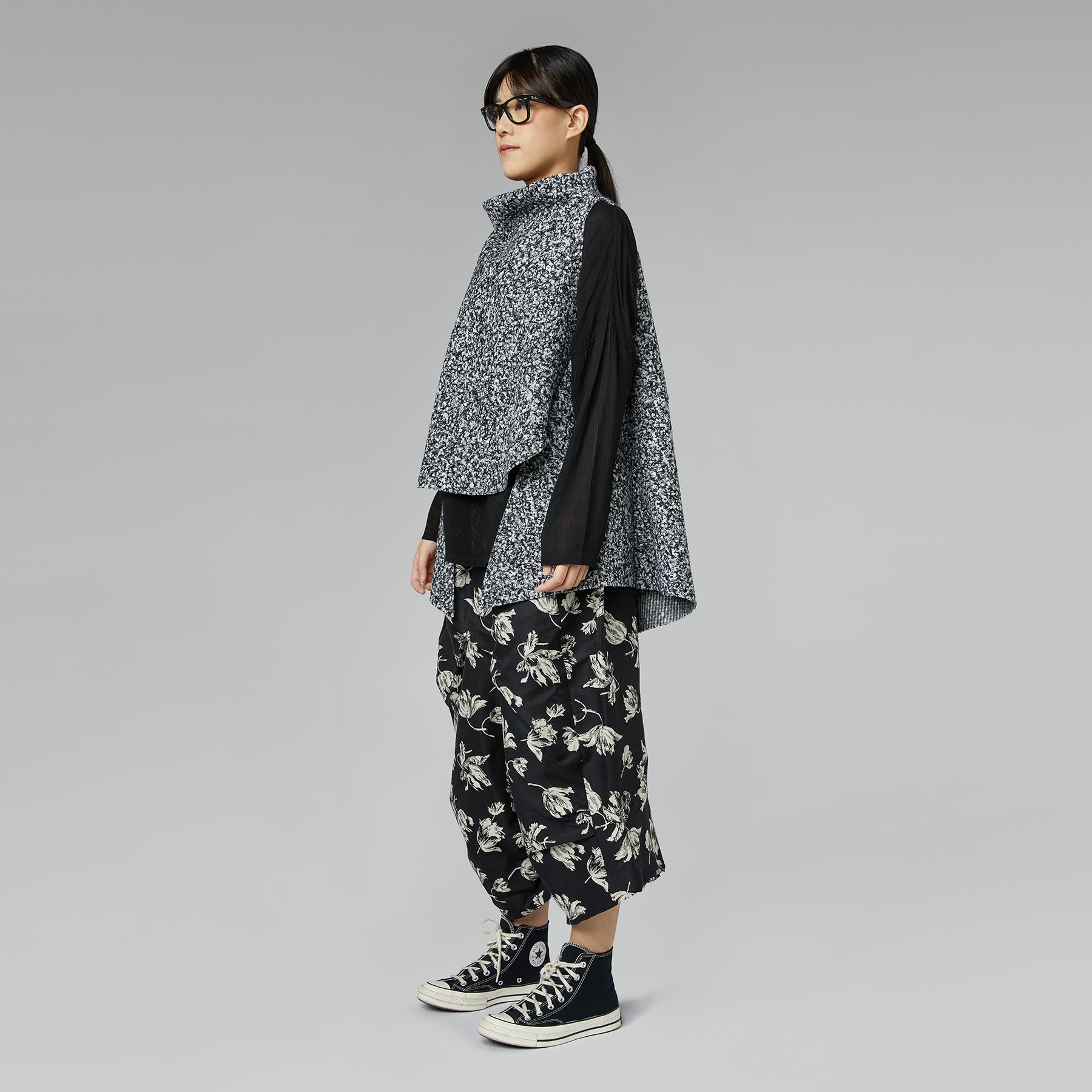 HIGH COLLAR BOUCLÉ VEST GREY