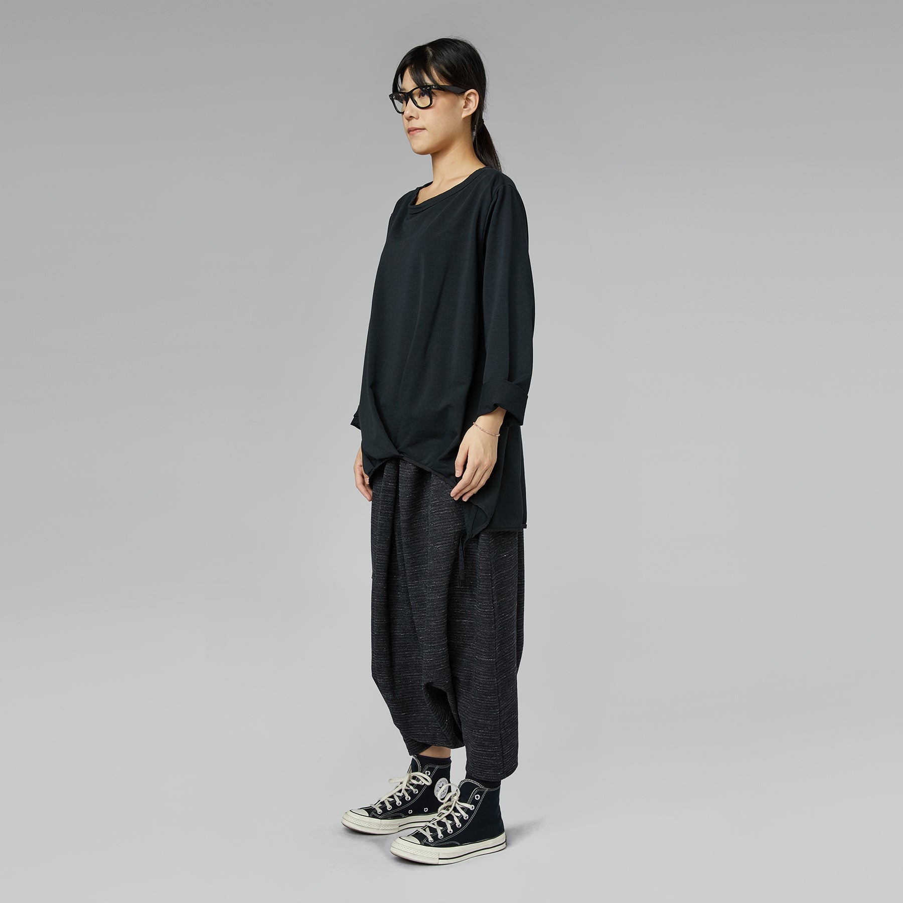LIGHTWEIGHT SWEATSHIRT WITH PLEATED HEM