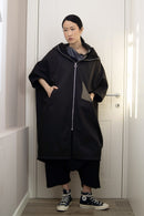 LUŹNY PŁASZCZ Z RĘKAWAMI NIETWÓRCZYMI