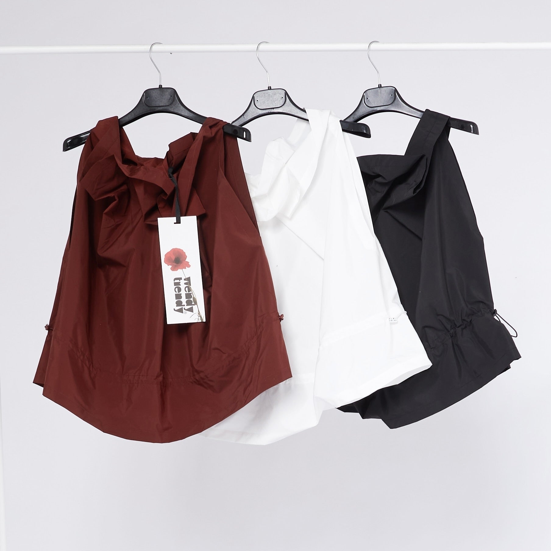 TOP WITH PLEATS – Wendy Trendy s.r.l.