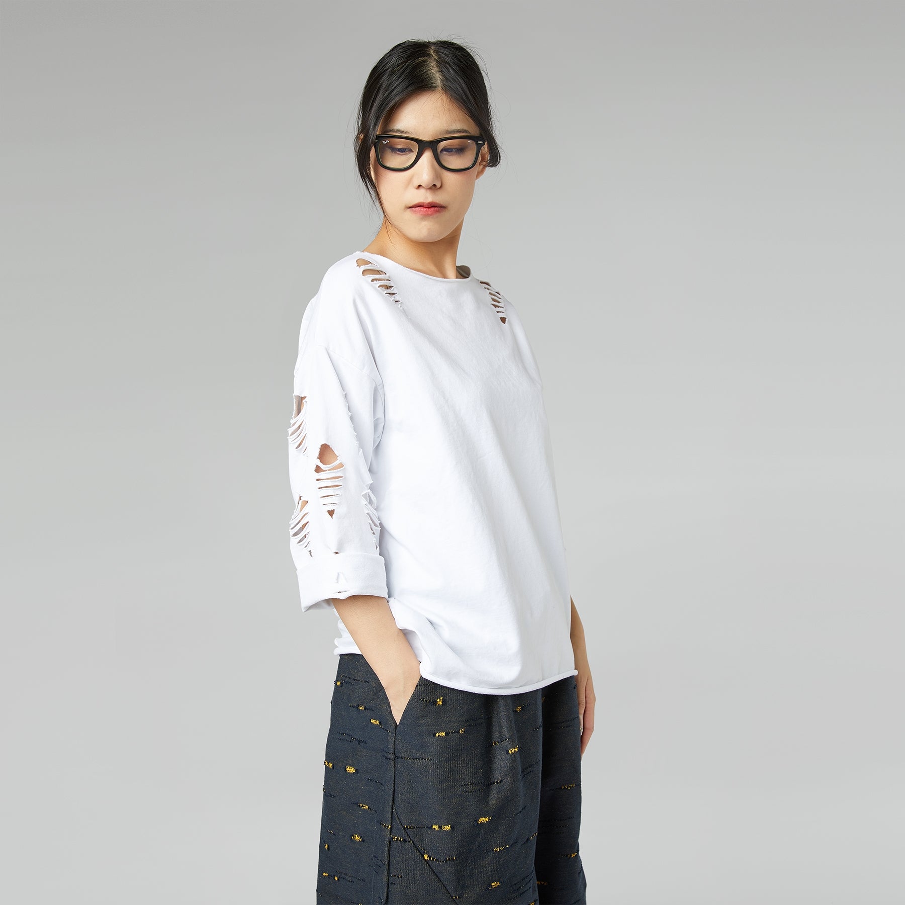 SWEATSHIRT WITH TEARS BLUE