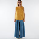 BLUSA CON CHIUSURA POSTERIORE