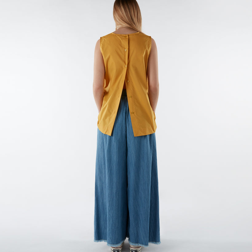 BACK FASTENING BLOUSE
