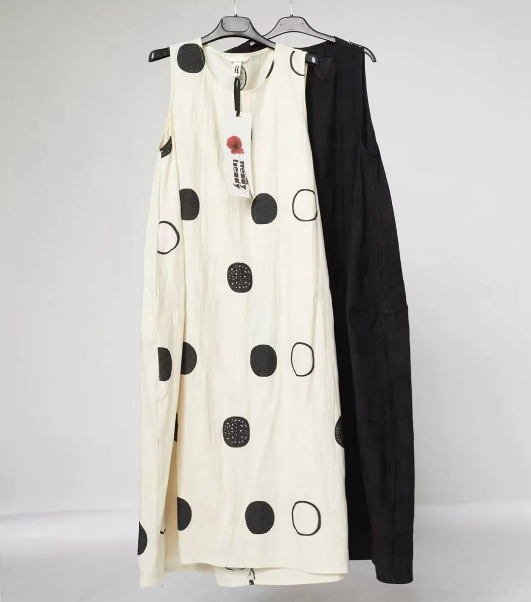 POLKA DOT EGG-SHAPED DRESS