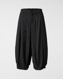BALLONHOSE AUS NADELSTREIFENSTOFF