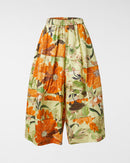 BREITE HOSE MIT ORANGEFARBENEN BLÜTEN