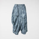 HOSE MIT KLEINGEDRUCKTEM