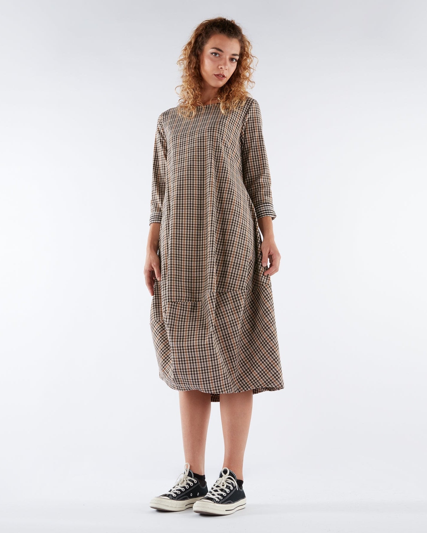 VESTIDO DE CUADROS EN TONOS OTOÑALES