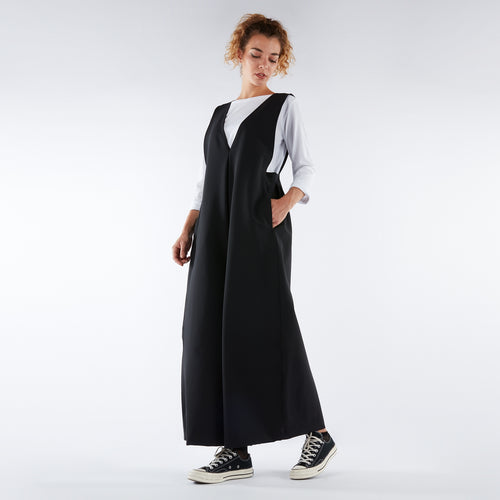 TRAJE DE PALACIO CON ESCOTE EN V