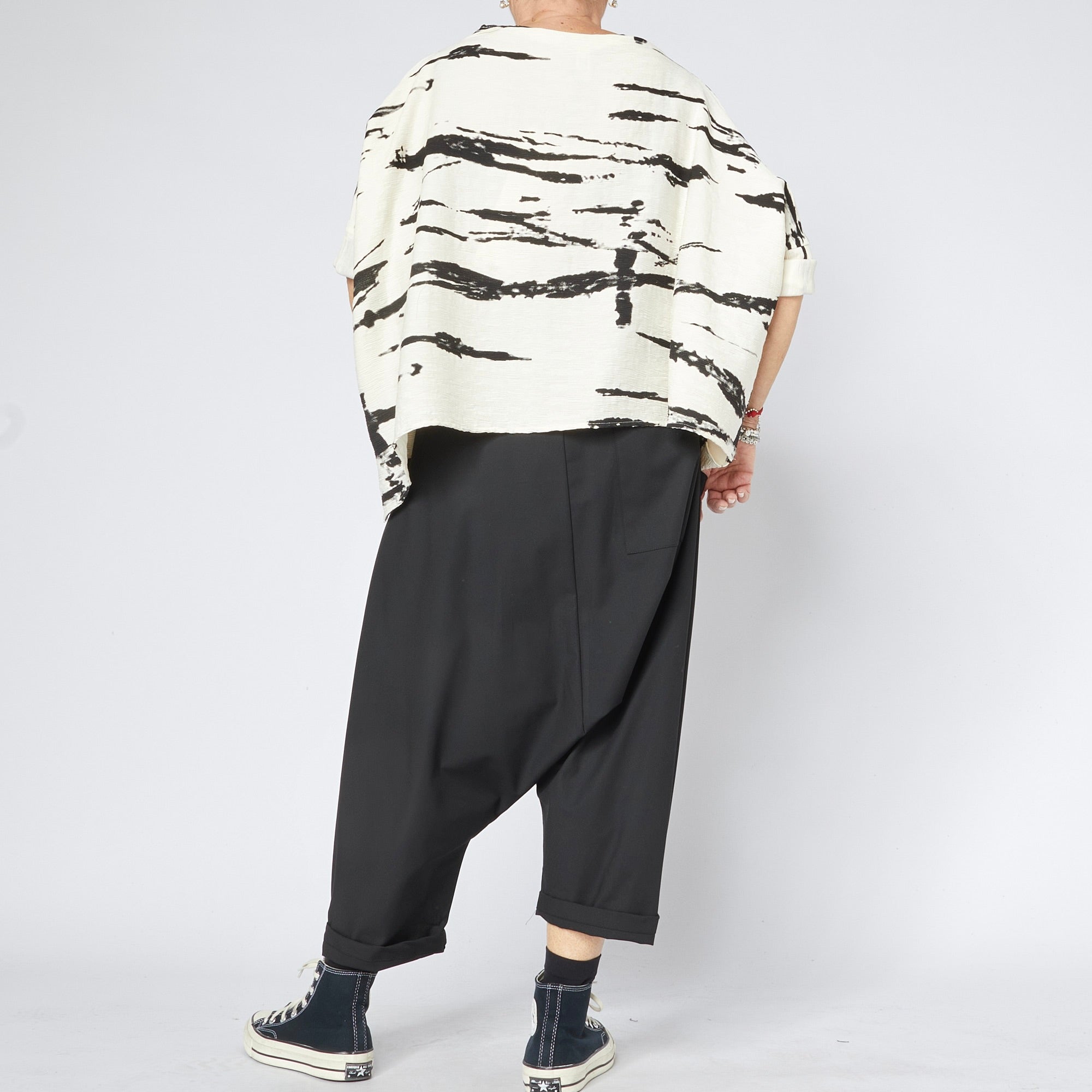 B2B T-SHIRT 250412