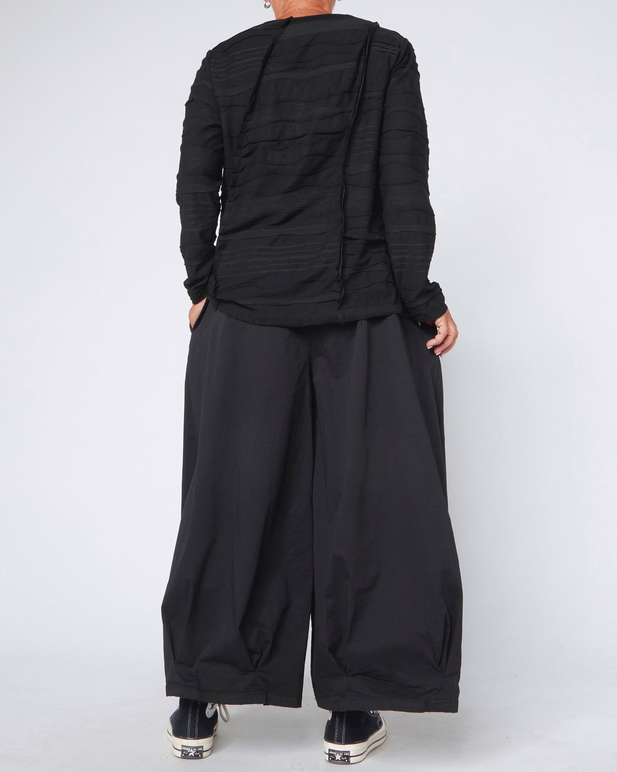 BLUSE MIT WELLENSTRUKTUR