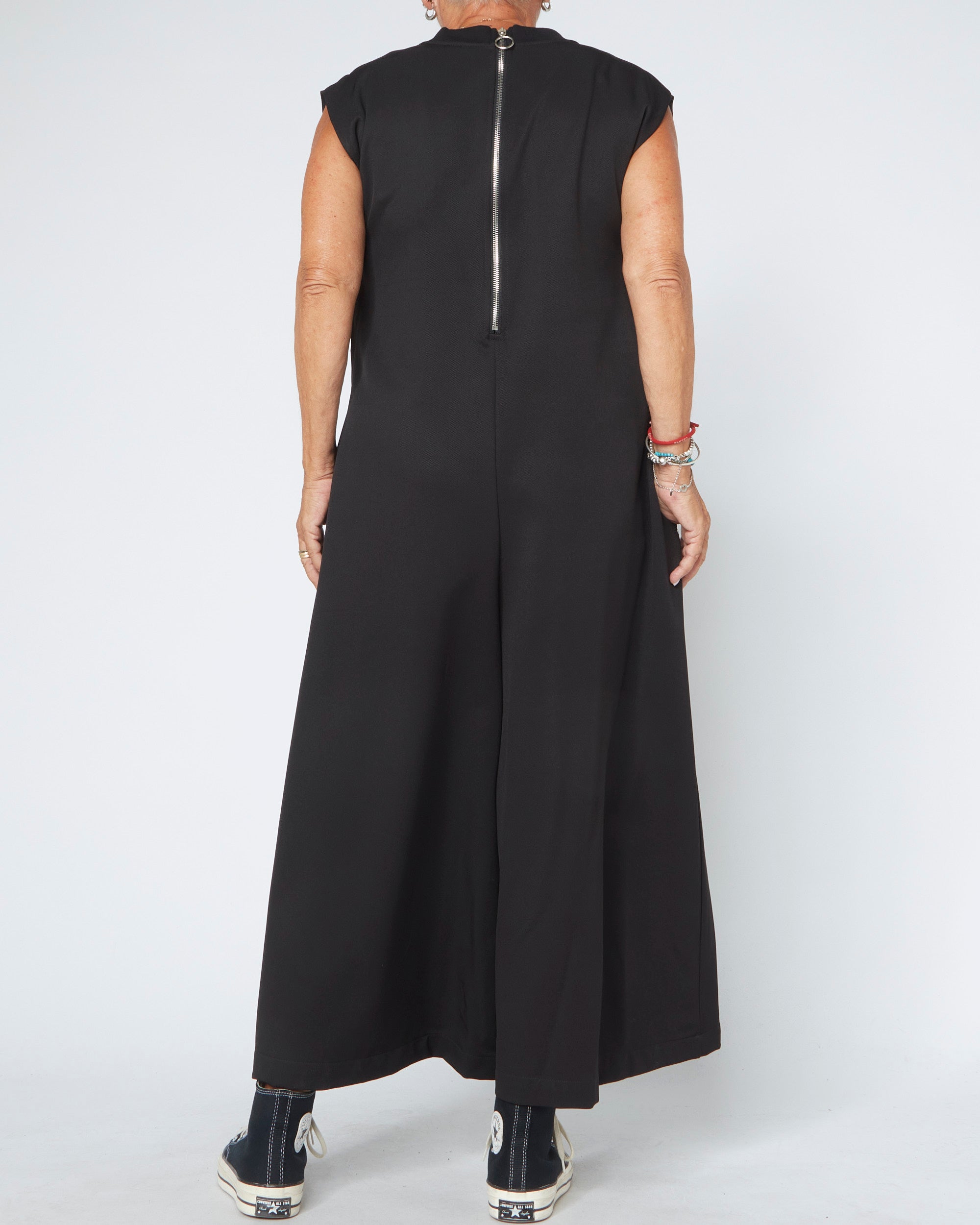 B2B SUIT 224001