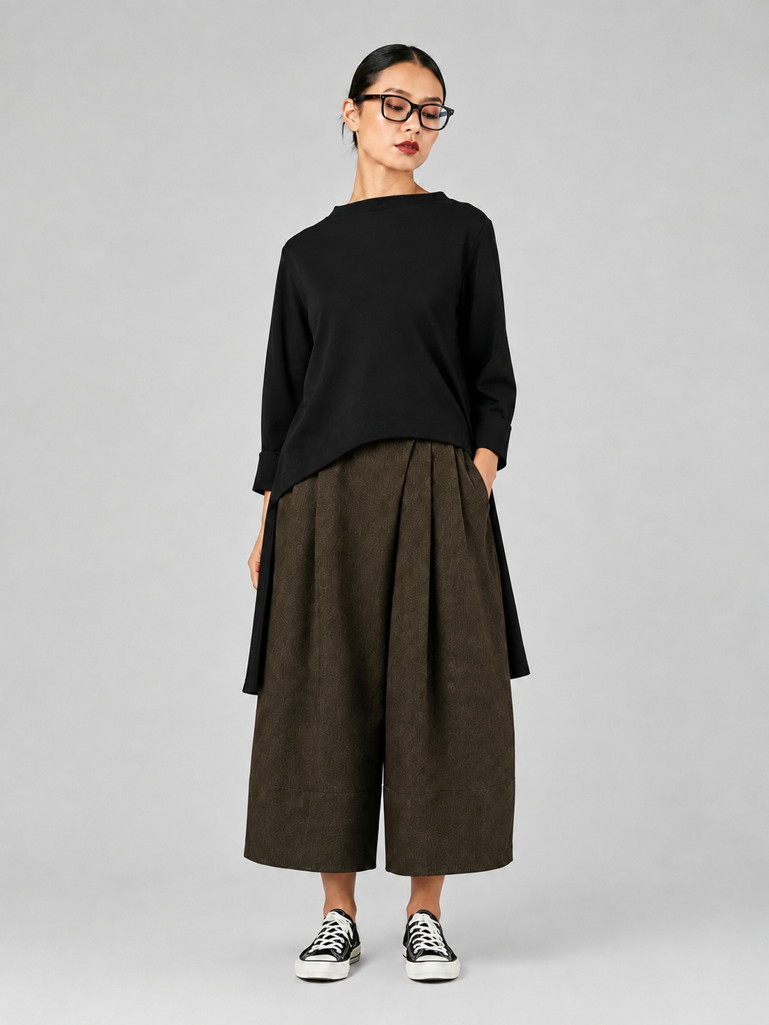 SWEATSHIRT IN STRETCH COTTON FABRIC LONGER ON THE BACK