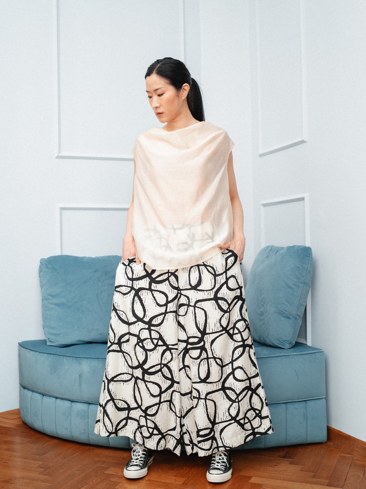 TROUSERS WITH GEOMETRIC PATTERN