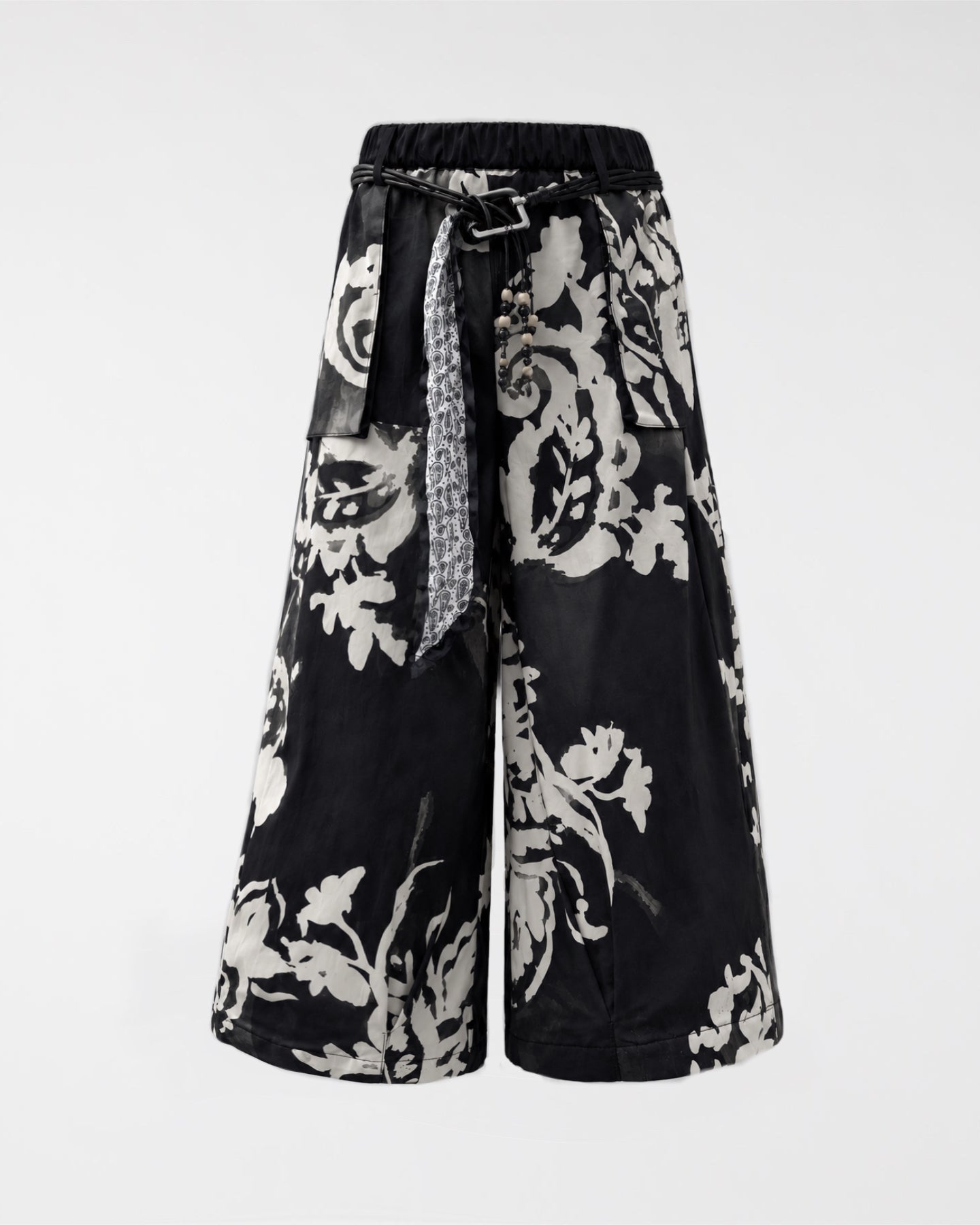 TROUSERS WITH FOULARD BELT