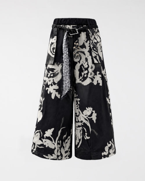 TROUSERS WITH FOULARD BELT