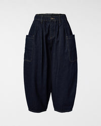 JEANS WITH BIG POCKETS