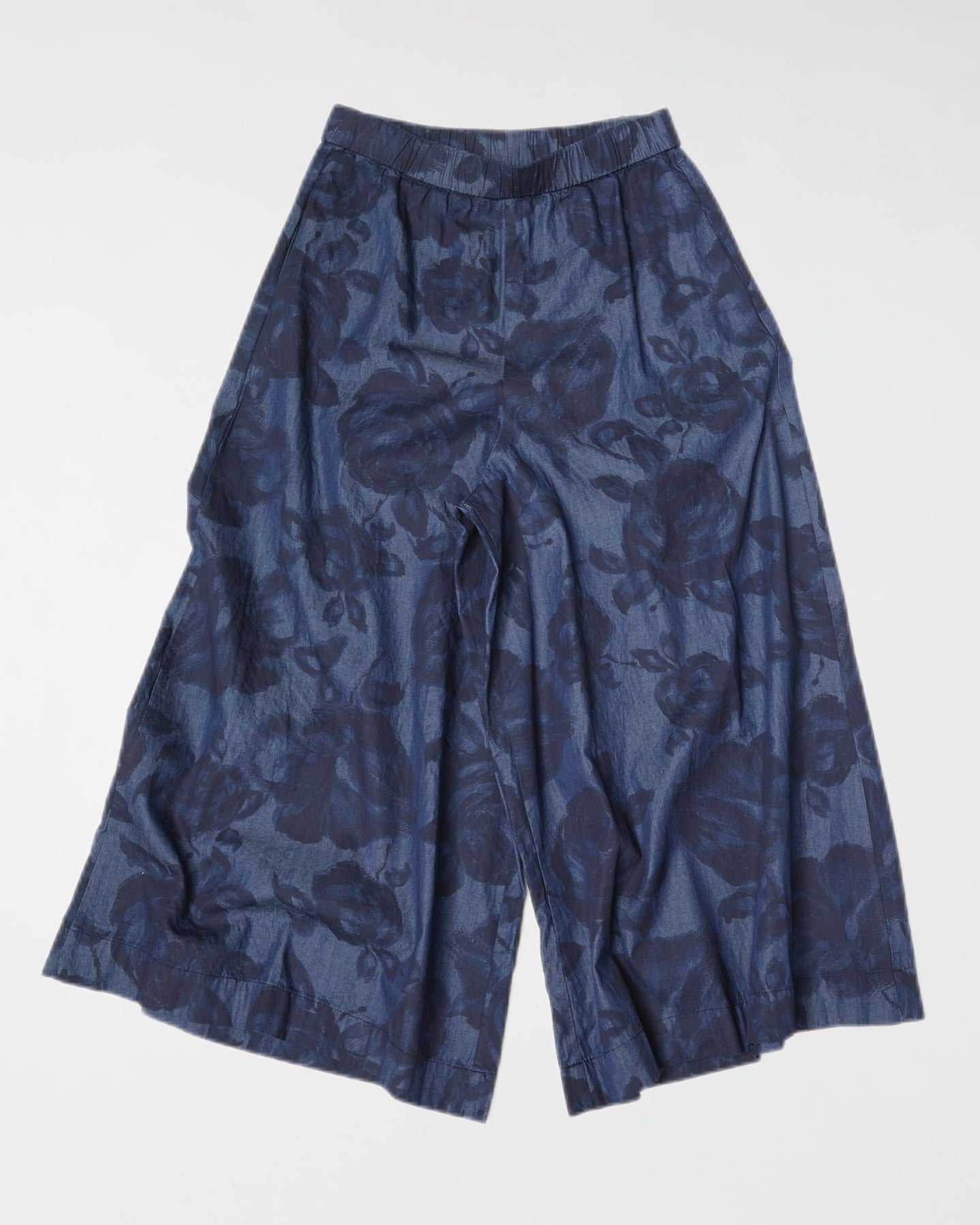 DENIM TROUSERS WITH ROSES PRINT