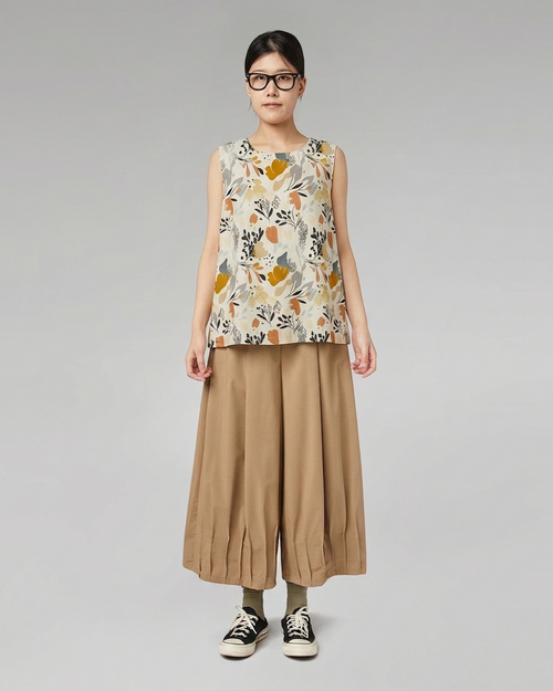 BACK FASTENING TOP WITH PRINT