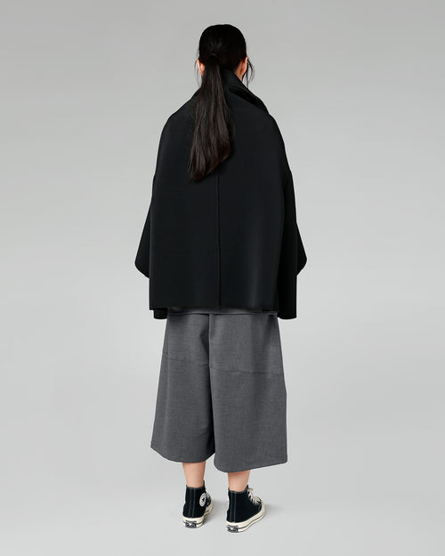 CHAQUETA DE NEOPRENO VANGUARDISTA