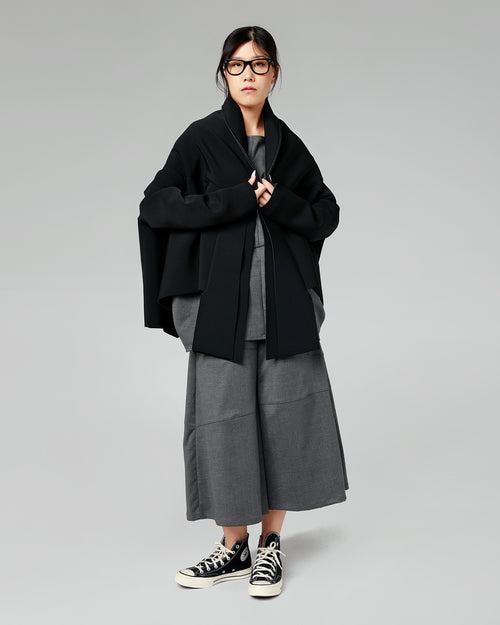 CHAQUETA DE NEOPRENO VANGUARDISTA
