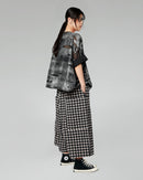 BLUSA ABSTRACTA GRIS POR CAPAS
