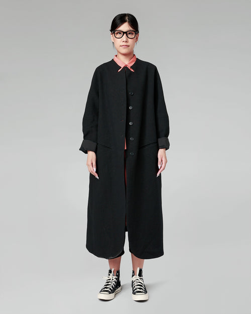SCULPTED NECKLINE COAT