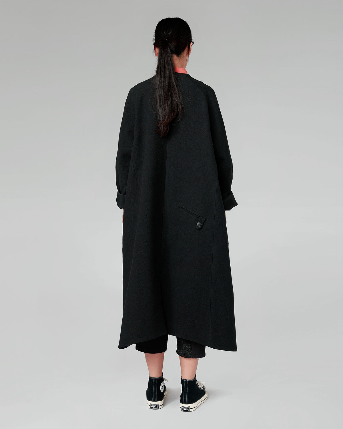 SCULPTED NECKLINE COAT