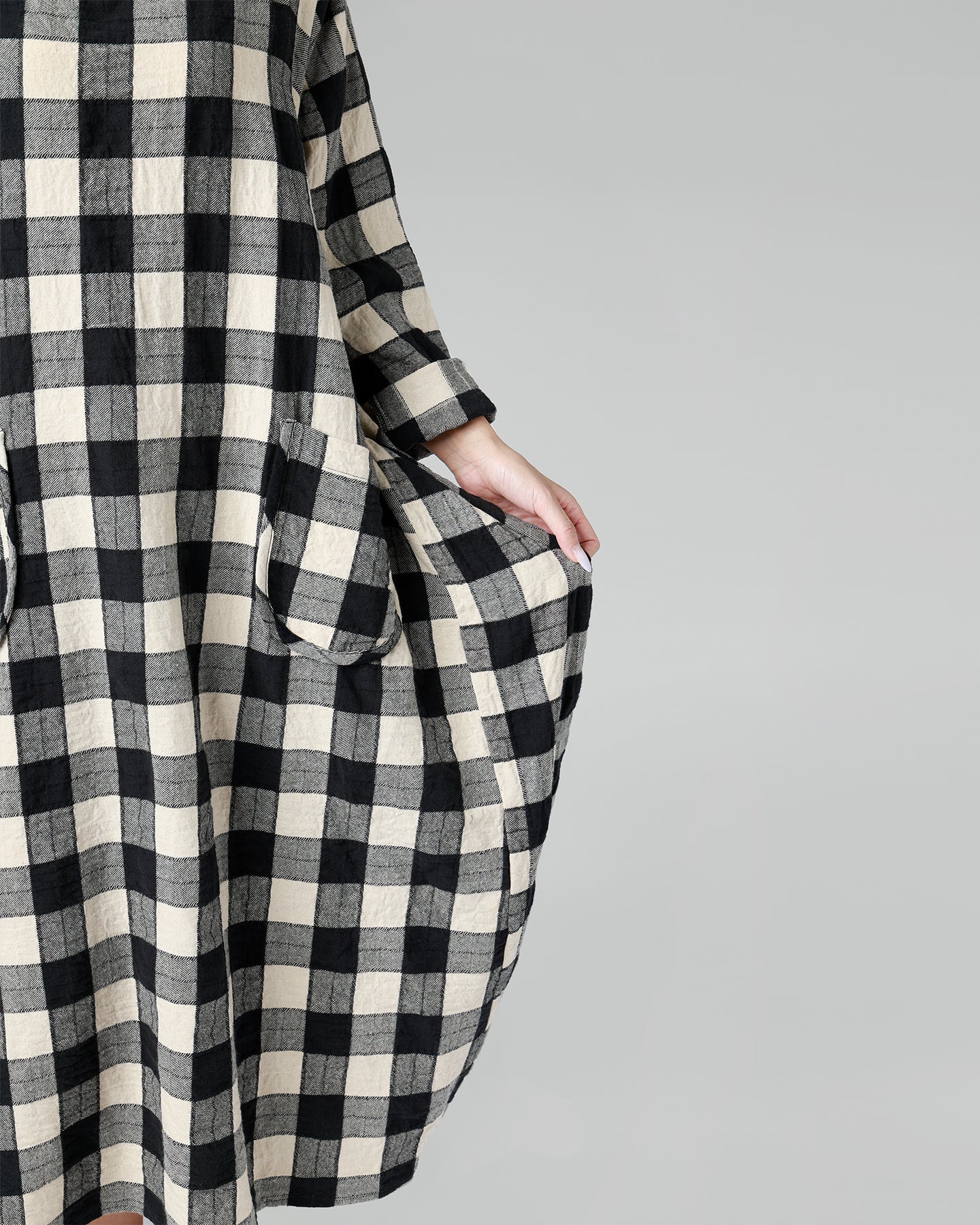 KARIERTES KLEID MIT TASCHEN