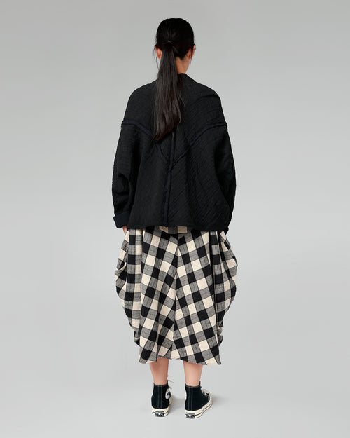 GEPRÄGTE SCHWERE JACKE