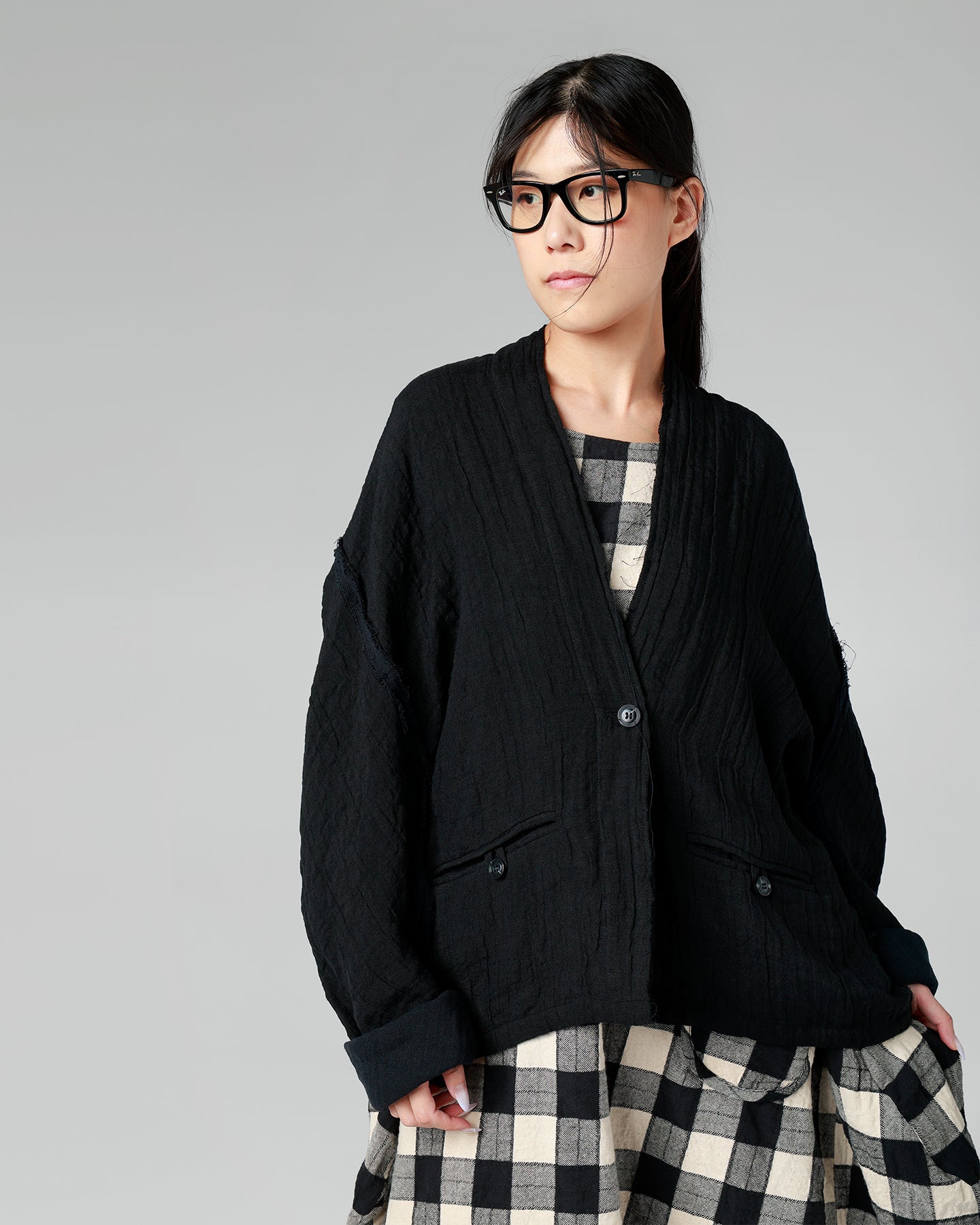 GEPRÄGTE SCHWERE JACKE