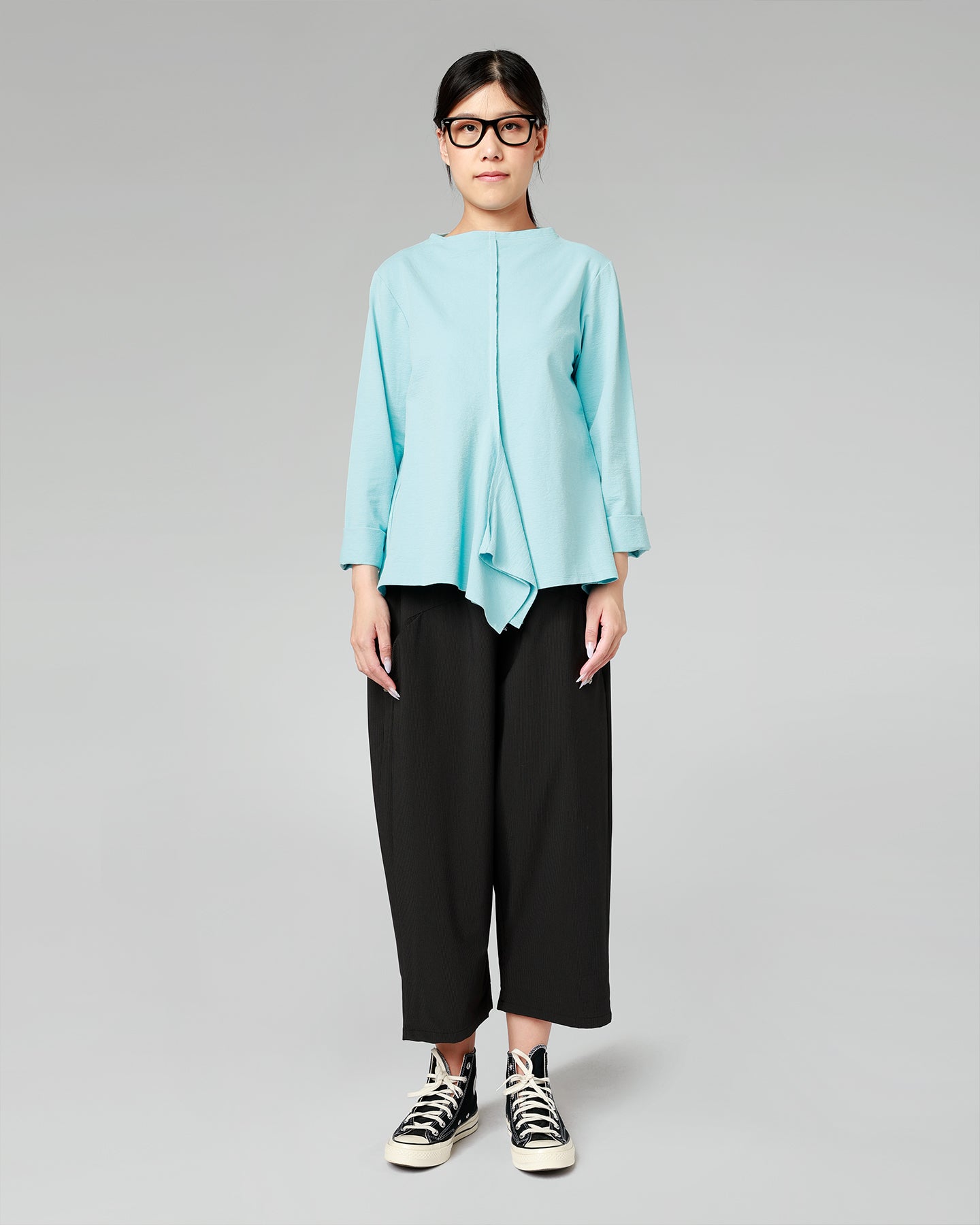CROPPED PINSTRIPED TROUSERS