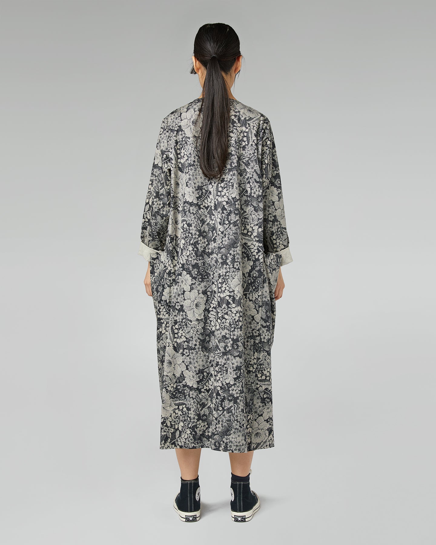 ROBE À MOTIF DE TAPISSERIE IMPRIMÉE