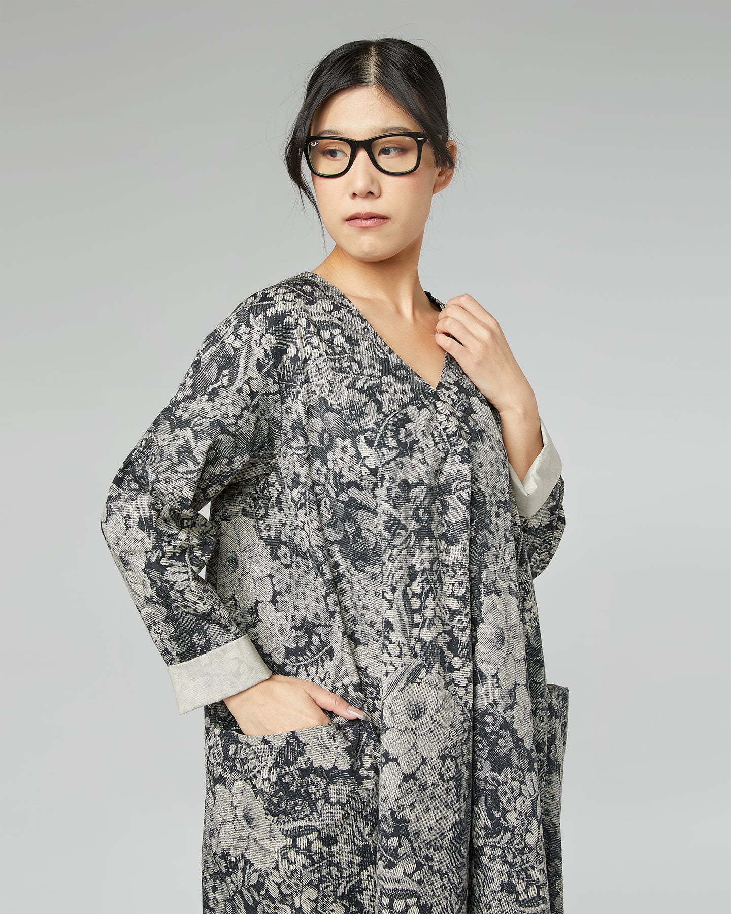 ROBE À MOTIF DE TAPISSERIE IMPRIMÉE