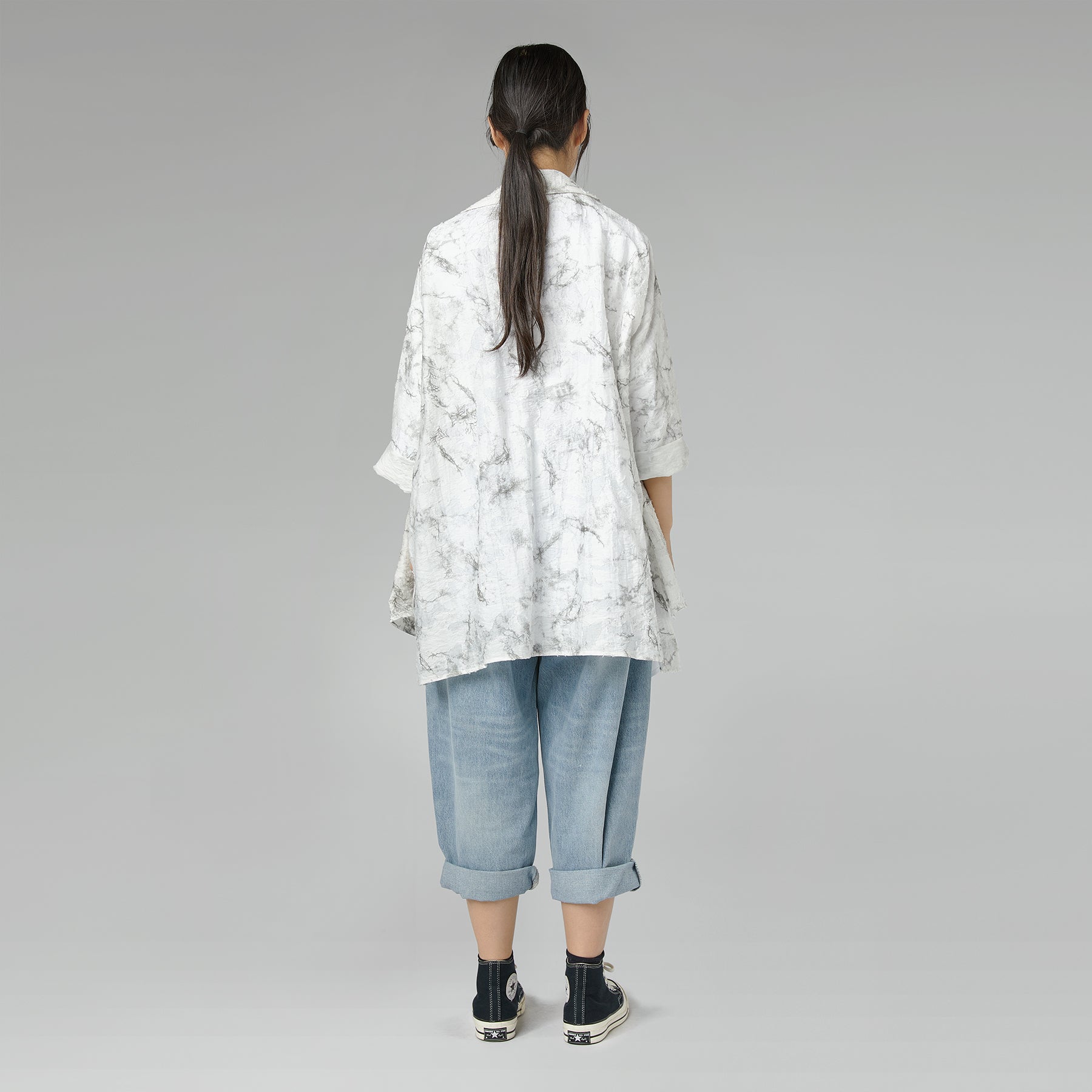 HEMD MIT MARMORDRUCK